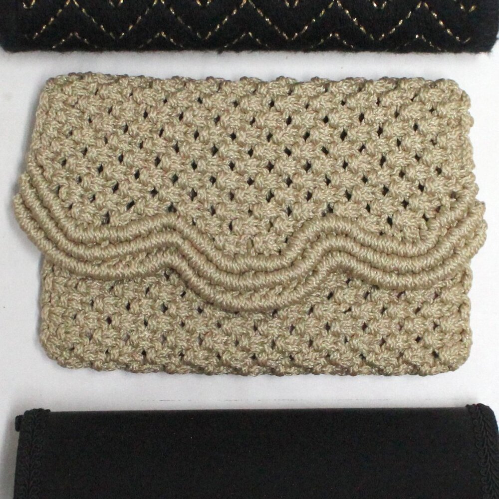 3 Small Estate Clutch Purses - 1 Needs Repair - Picture 14 of 16
